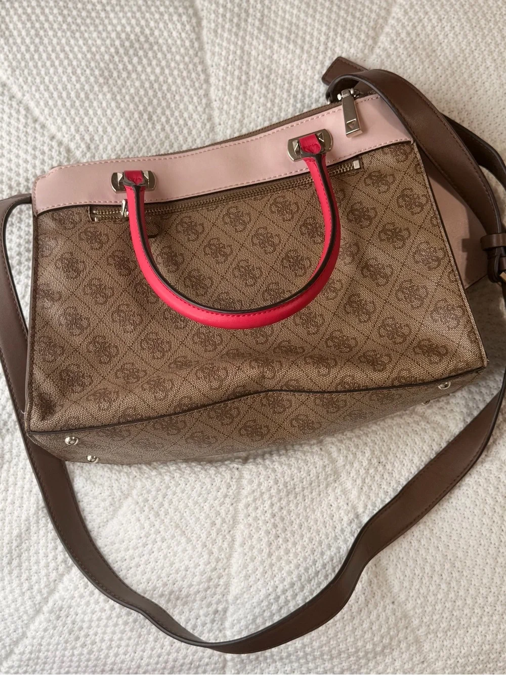 GUESS Monogram Satchel Bag 🤎🩷
